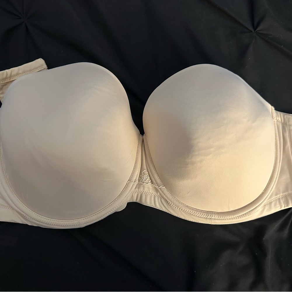 Seamless Nude Strapless Bra